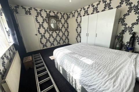 11 Hawthorne Grove, Chadderton, Oldham, OL9 0DH