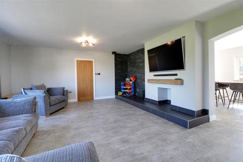 16 Congleton Road South, Church Lawton, Stoke-on-trent, ST7 3AP