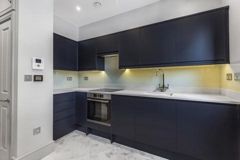 1 bedroom maisonette for sale, Market Place,  Henley-On-Thames,  RG9