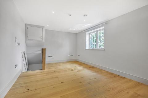 1 bedroom maisonette for sale, Market Place,  Henley-On-Thames,  RG9