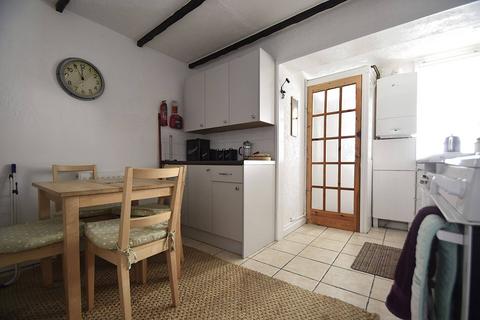 2 bedroom semi-detached house to rent, St. Catherines Street, Ventnor PO38