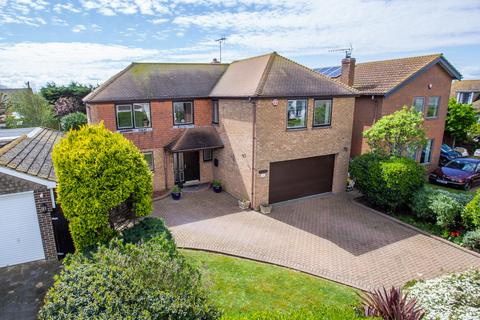 undefined, Daryngton Avenue, Birchington, CT7