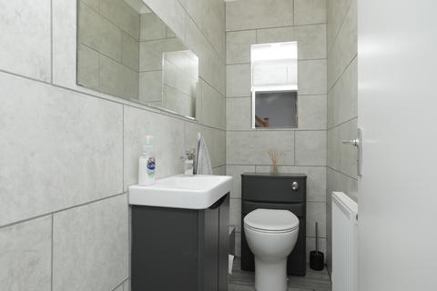 3 bedroom semi-detached house for sale, Daryngton Avenue, Birchington, CT7