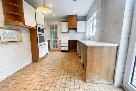 3 bedroom semi-detached house for sale, Large 3 Bedroom House with potential in Ellesmere Avenue