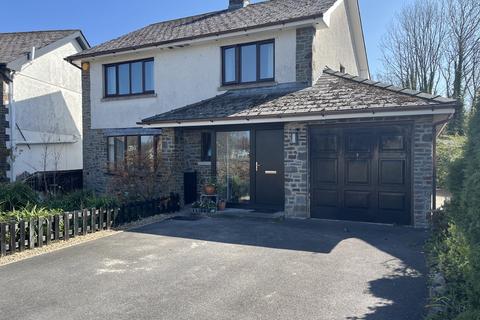 4 bedroom detached house for sale, Parc Cawdor, Ffairfach, Llandeilo, Carmarthenshire.
