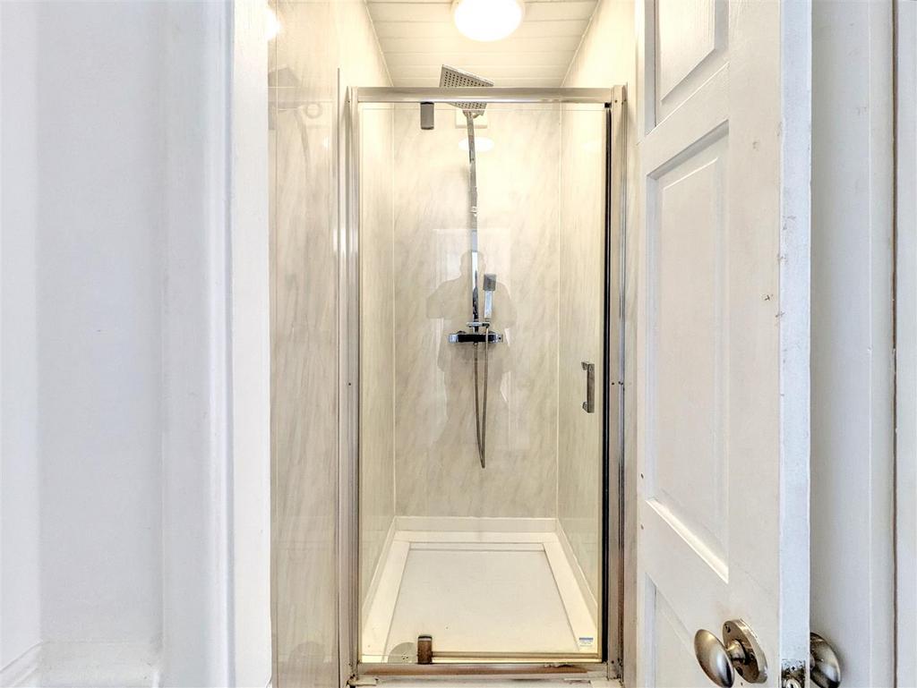Shower Room.jpeg