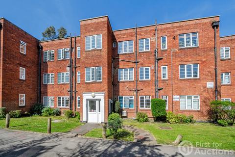 10 Garden Close, Ruislip, HA4 6DB