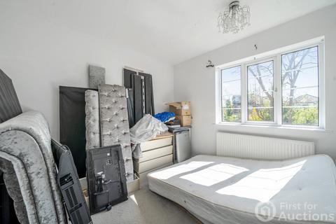 10 Garden Close, Ruislip, HA4 6DB