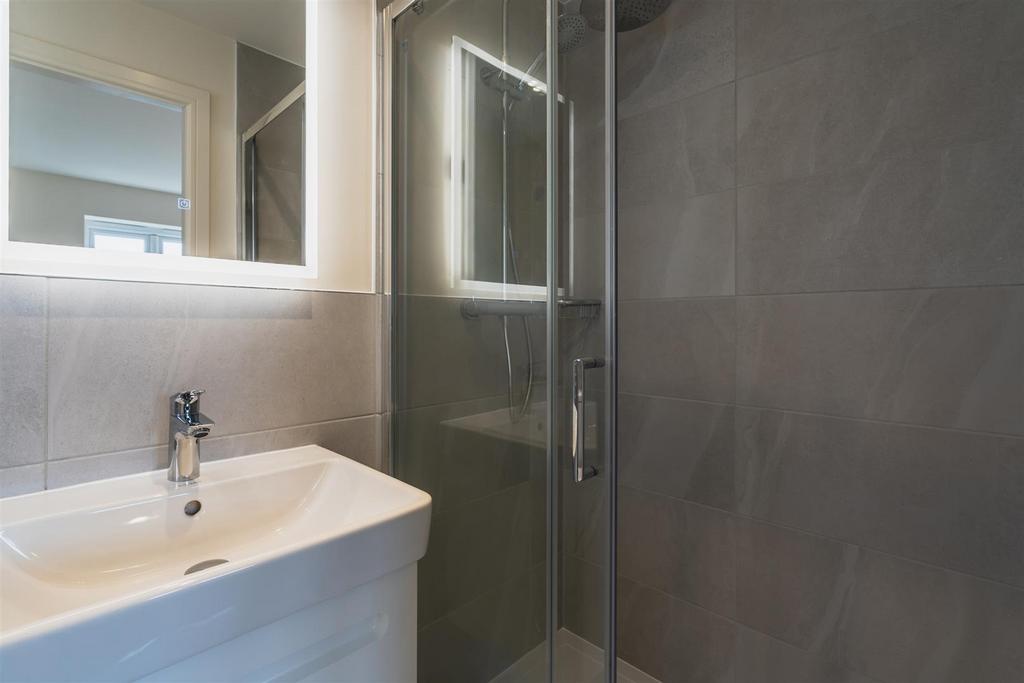 Master En-Suite
