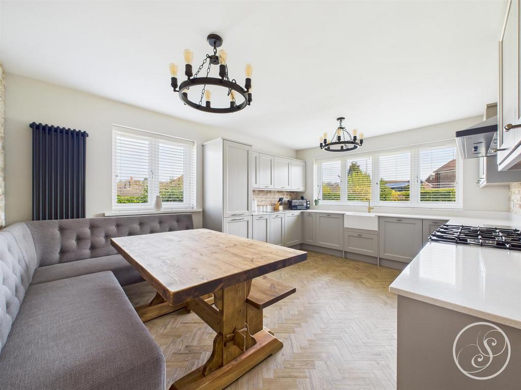 Kitchen diner