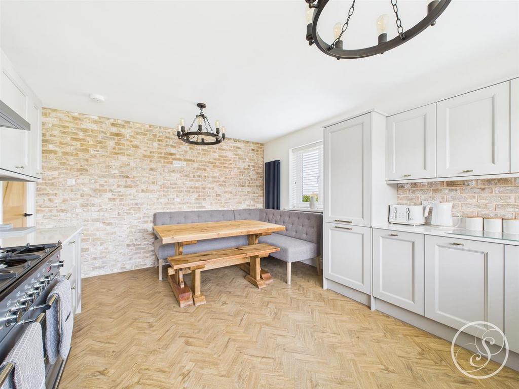 Kitchen diner