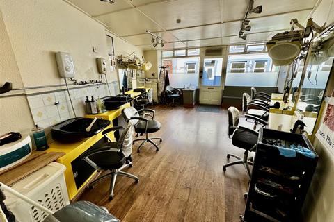 undefined, Siop Gwallt Karen, 4 Upper Ala Road, Pwllheli