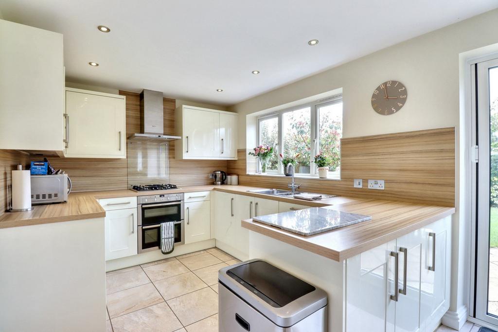 Kitchen/Diner &amp; Family Room