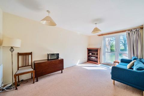 1 bedroom flat for sale, Elder Close, Winchester, Hampshire, SO22