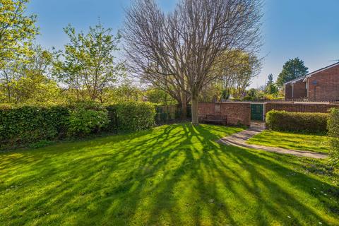 35 Elder Close, Winchester, SO22 4LG