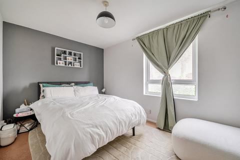 1 bedroom flat for sale, Elder Close, Winchester, Hampshire, SO22