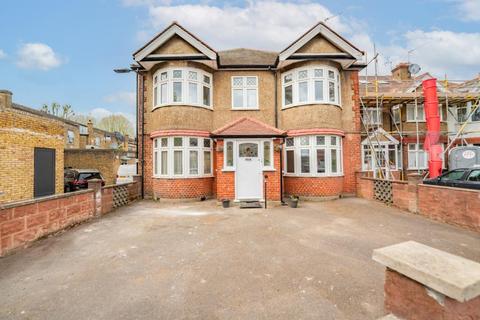 4 bedroom terraced house to rent, Cawdor Road, W7 2DD