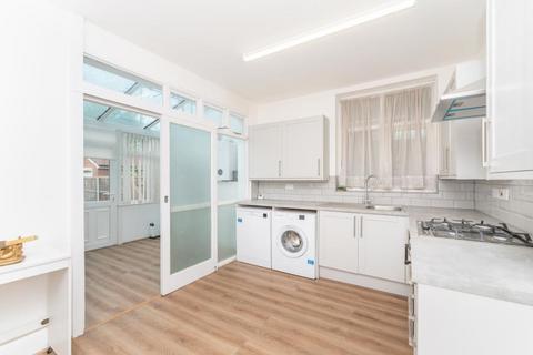 4 bedroom terraced house to rent, Cawdor Road, W7 2DD