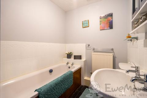 24 Burdock Close, Wymondham, NR18 0YE
