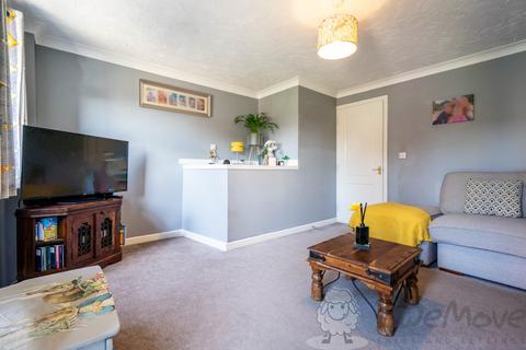 24 Burdock Close, Wymondham, NR18 0YE