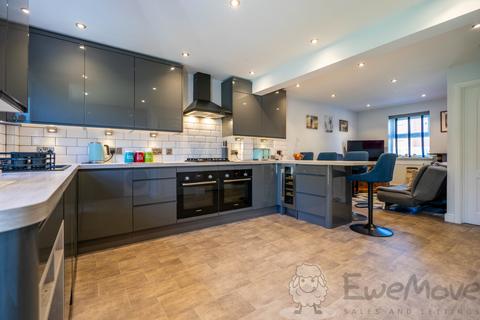 24 Burdock Close, Wymondham, NR18 0YE