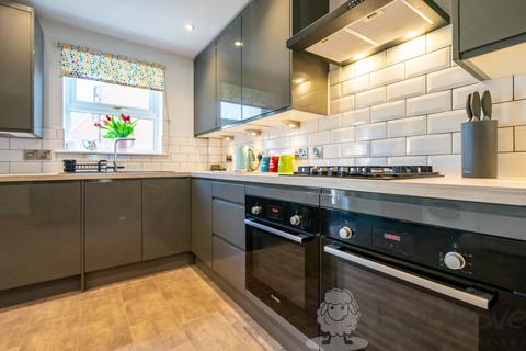 24 Burdock Close, Wymondham, NR18 0YE