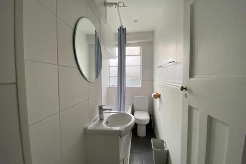 2 bedroom flat to rent, Highstone Mansions, Camden Road, London NW1
