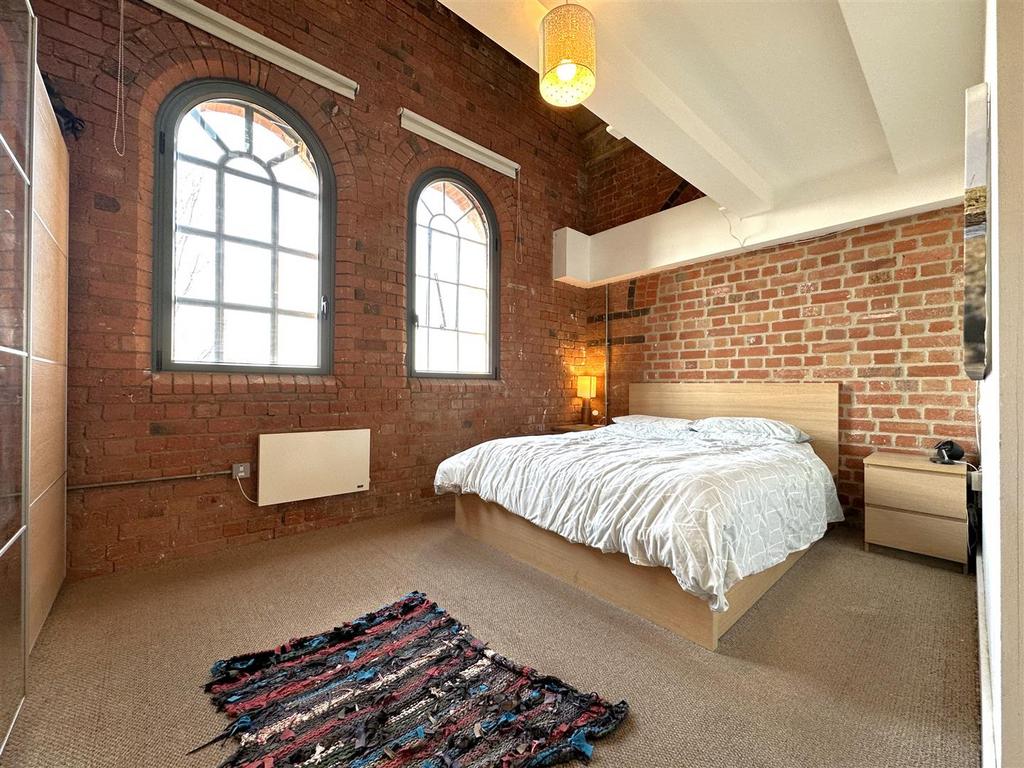 Master Bedroom 310