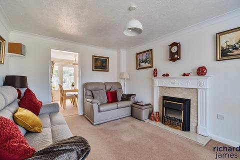 8 Robins Close, Royal Wootton Bassett, Swindon, SN4 8NU