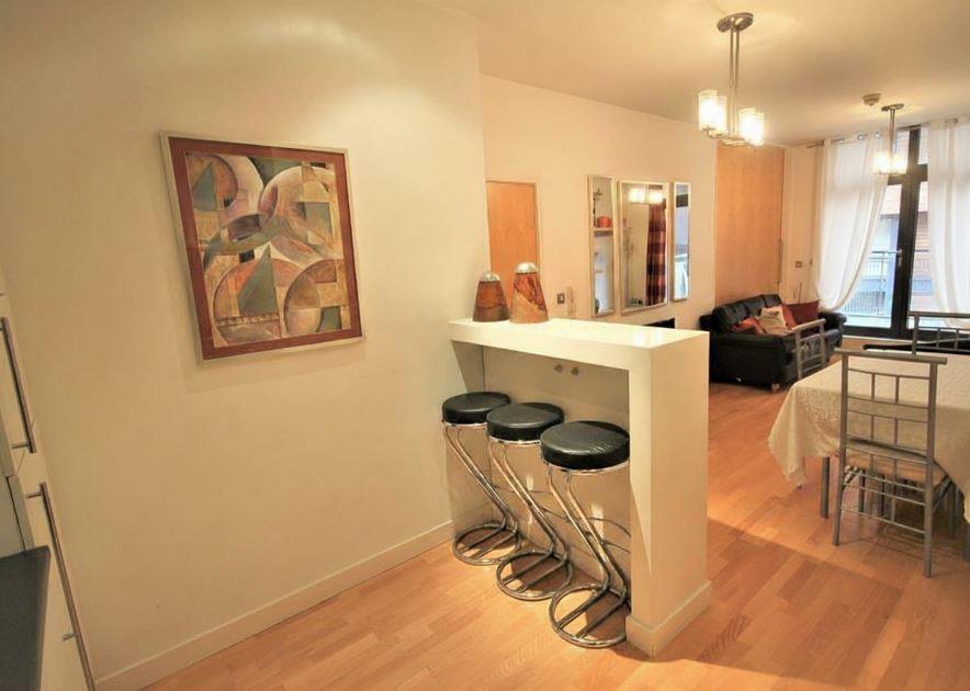 Breakfast nook.jpg