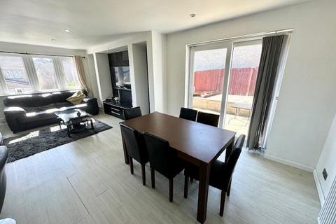 3 bedroom detached bungalow for sale, Heath Lea, Halifax