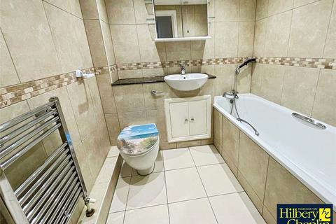 2 bedroom apartment for sale, Cranham Road, Hornchurch, RM11