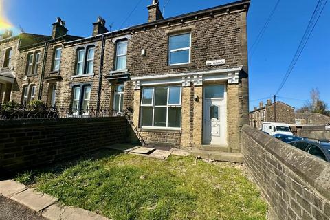 3 bedroom end of terrace house for sale, Oak Terrace, Holywell Green, Halifax