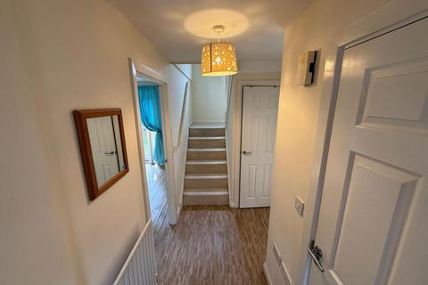 2 bedroom semi-detached house to rent, Barrie Way, Coventry, CV2