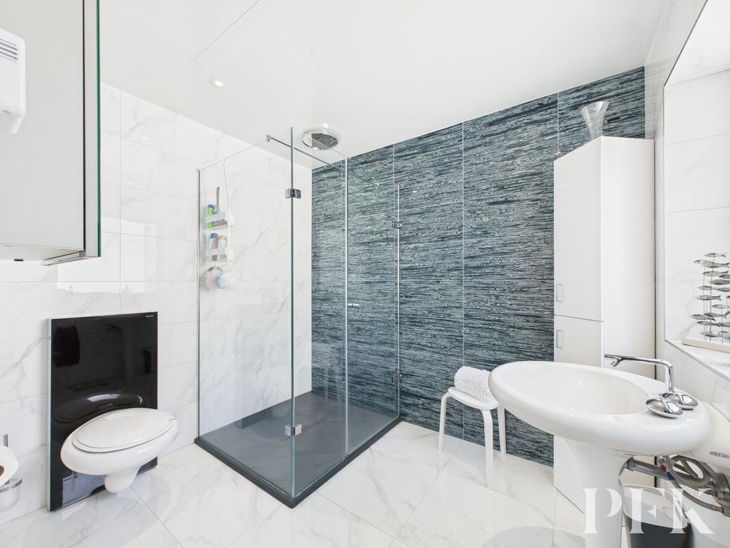 Ensuite Shower Room