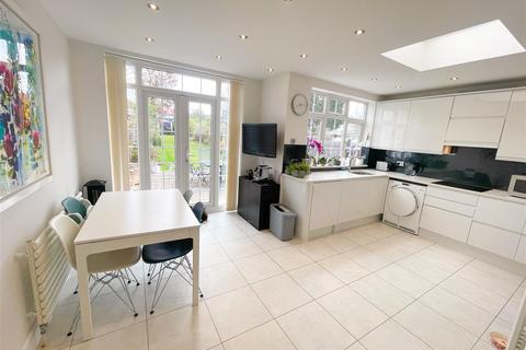 4 bedroom semi-detached house for sale, Beautifully modernised 4 Bedroom House in Farm Road HA8
