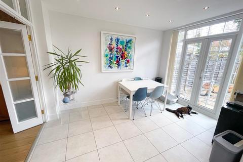 4 bedroom semi-detached house for sale, Beautifully modernised 4 Bedroom House in Farm Road HA8