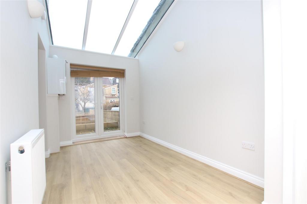 Dining room.JPG
