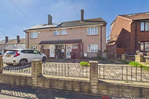35 Manor Close, Dagenham, RM10 8BH