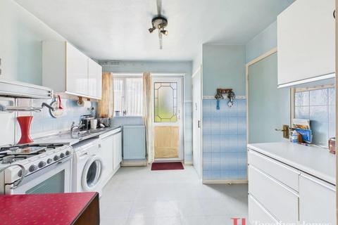 35 Manor Close, Dagenham, RM10 8BH