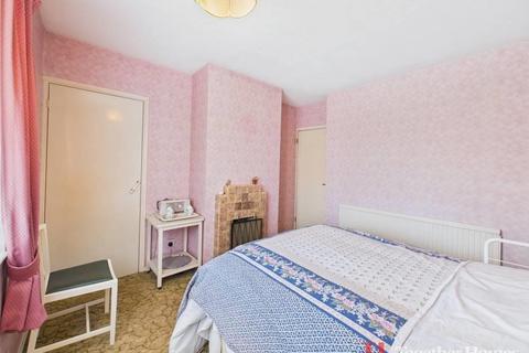 35 Manor Close, Dagenham, RM10 8BH