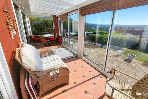 3 bedroom detached bungalow for sale, 5 Llwyn Y Gadair, LLanfair