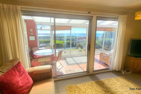 3 bedroom detached bungalow for sale, 5 Llwyn Y Gadair, LLanfair