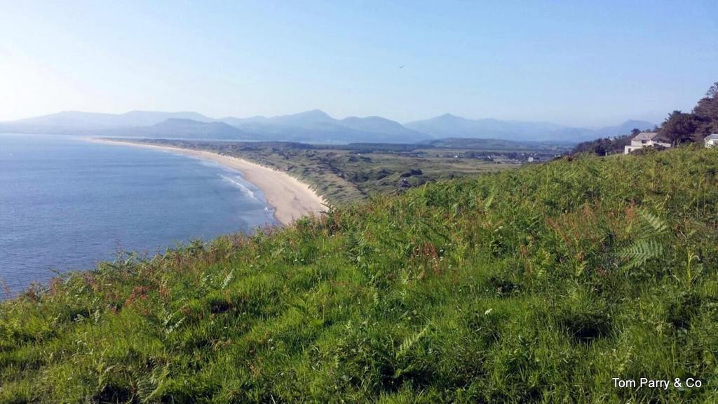 Harlech beach.jpg