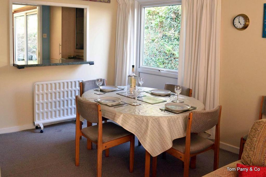 Dining area.jpg