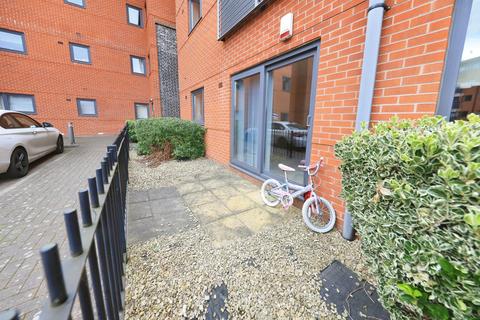 84 Broad Gauge Way, Wolverhampton, WV10 0AZ