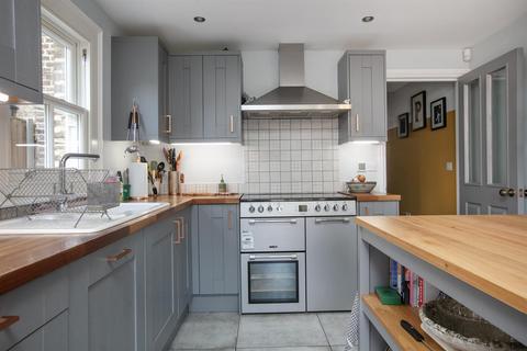 32 Relf Road, London, SE15 4JT