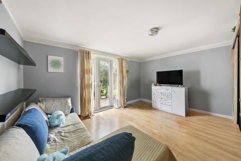 4, Campbell Court Campbell Road, London, W7 3ED
