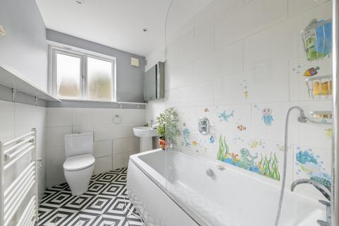 4, Campbell Court Campbell Road, London, W7 3ED