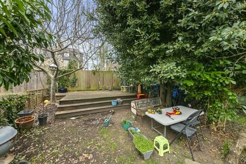 4, Campbell Court Campbell Road, London, W7 3ED